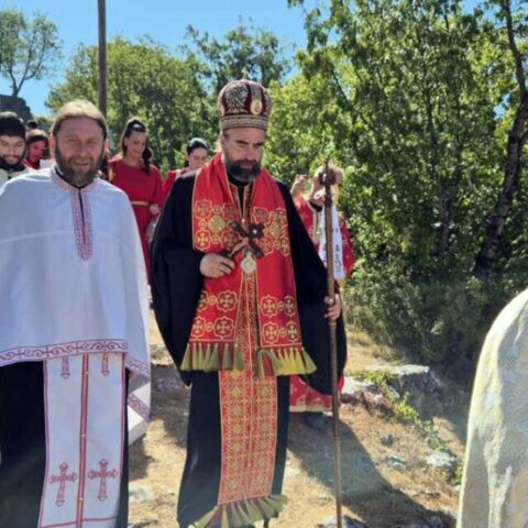 Архијерејска Литургија и традиционални црквено народни сабор на Видровану