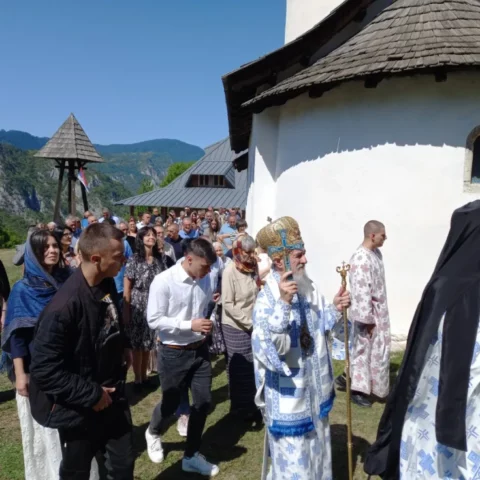 Храмовна слава манастира Довоља