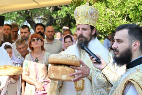 Владика Пајсије: „Треба сви да се угледамо на примјер Свете Параскеве, која је и ријечју и дјелом проповиједала Јеванђеље Христово“ Владика Пајсије