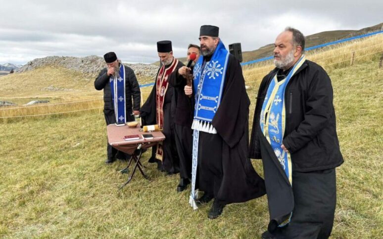 Служен парастос страдалима на Крнову Служен парастос страдалима на Крнову