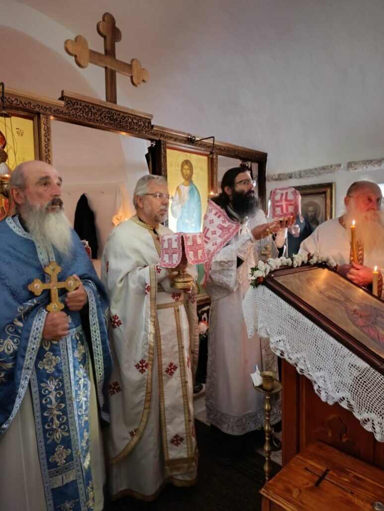 Данас је у Кривошијама у селу Пољице прослављена црквена слава – Света Петка Viber Image 2025 10 27 20 01 06 652