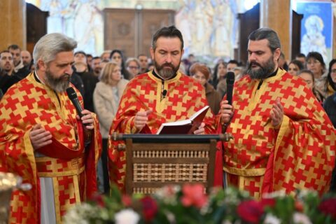 Крстовдан прослављен у барском Саборном храму Крстовдан прослављен у барском Саборном храму