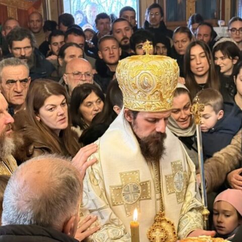 Славско сабрање у цркви Светог Серафима Саровског на Драгаљу