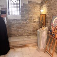 Митрополит Јоаникије посјетио храм у Трнову
