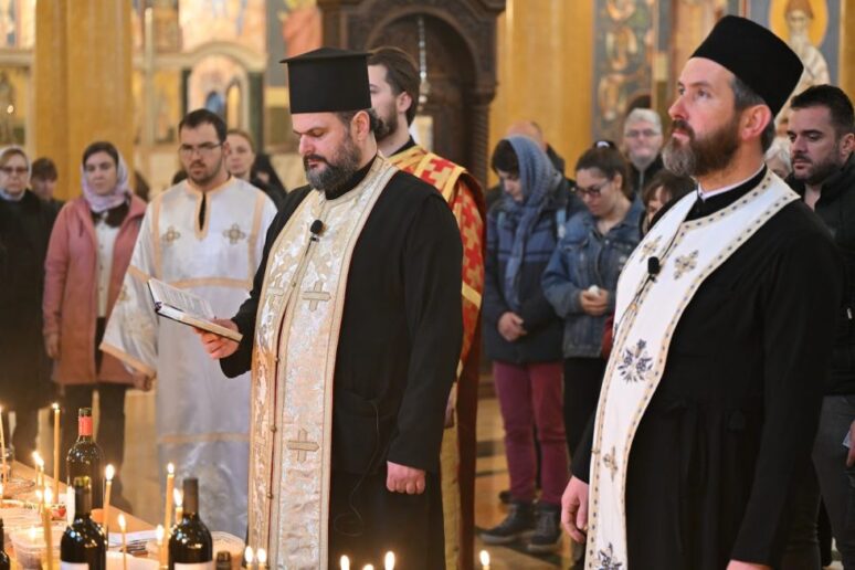 Празник Светог Трифуна и на зимске Задушнице у Саборном храму у Бару Празник Светог Трифуна и на зимске Задушнице у Саборном храму у Бару