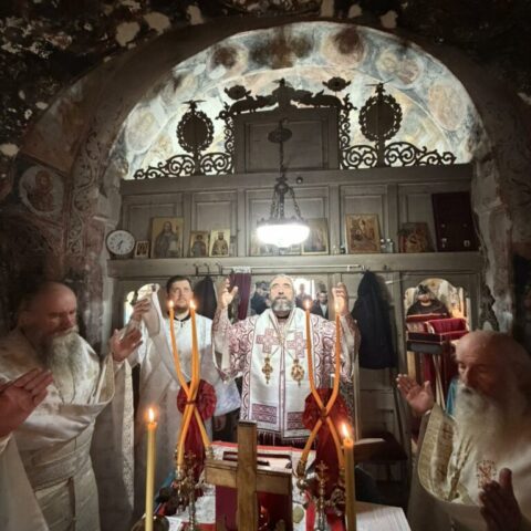 Sveta Arhijerejska Liturgija Na Grahovcu 5