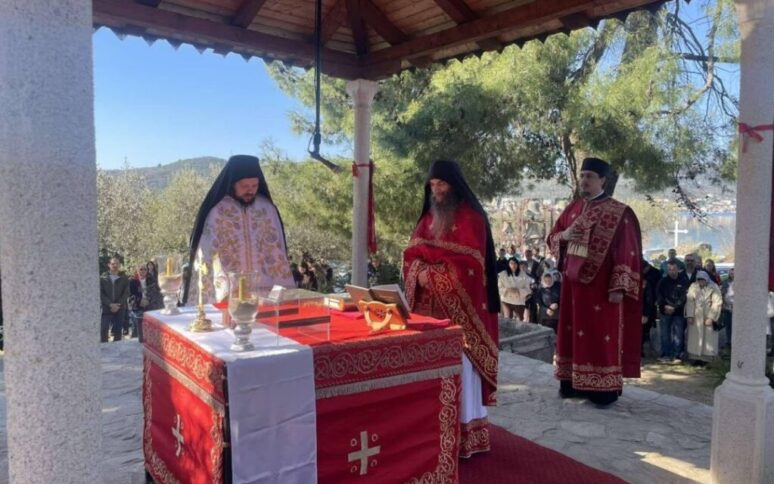 Krstopoklona nedjelja na Miholjskoj Prevlaci: Časni krst nas vodi u zlatnu slobodu Krstopoklona nedjelja na Miholjskoj Prevlaci