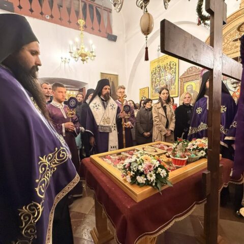 Јутрење Велике суботе са статијама у Цетињском манастиру
