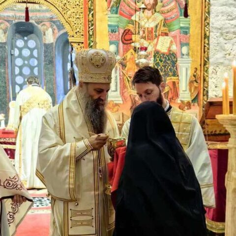 На Велику суботу Патријарх Порфирије служио Свету литургију у Пећкој патријаршији