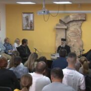 Одржана Дијалошка трибина „Како образовати младе људе“