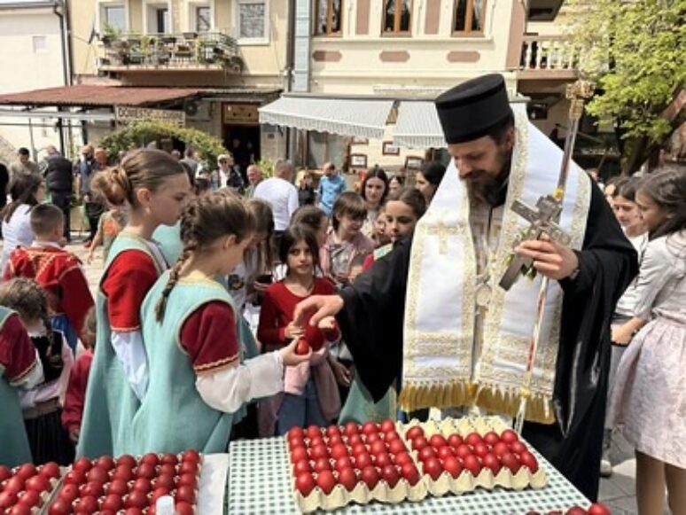 Сабор у Вирпазару, Владика Пајсије благосиљао васкршња јаја Сабор у Вирпазару, Владика Пајсије благосиљао васкршња јаја