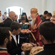 Митрополит Јоаникије за славу светородне лозе Петровића богослужио на Његушима