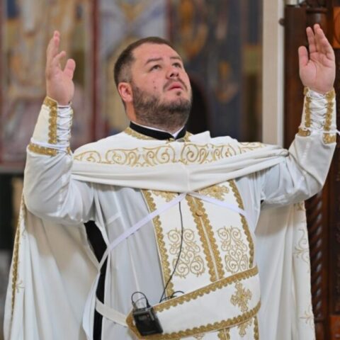 Отац Милован Дерета