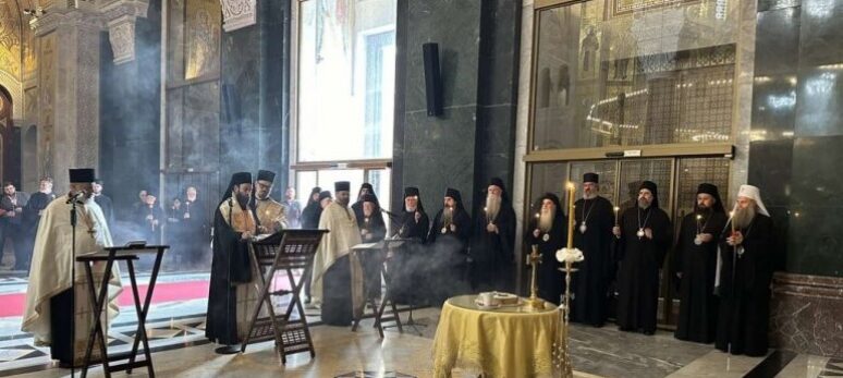 Патријарх и архијереји на парастосу ктиторима и приложницима Храма Светог Саве Парастос 1