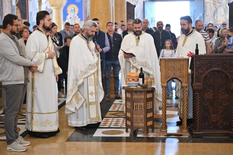 Прота Слободан Зековић: Свети Василије Острошки је понос нашег рода и заступник пред престолом Бога живога Прота Слободан Зековић