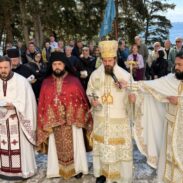 Владика Пајсије богослужио на острву Видо