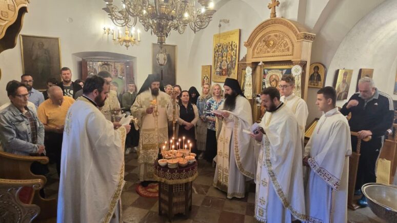 Задушнице уочи Педесетнице, у Цетињском манастиру Задушнице уочи Педесетнице, у Цетињском манастиру