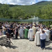 Архијерејском Литургијом у Долима прослављени Пивски новомученици