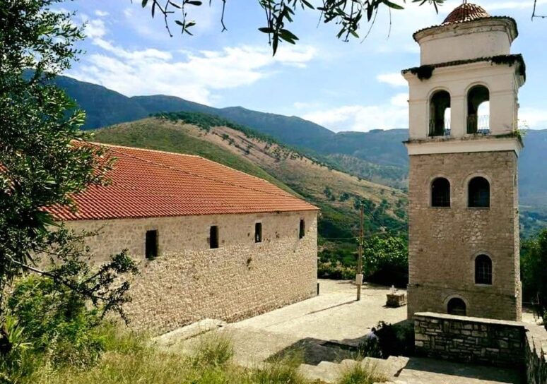 У Албанији освештан Историјски храм Свих светих из 18. вијека Hram Svih Svetih U Albaniji 960x675