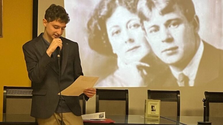 Pravoslavna gimnazija ”Sveti Sava”: Srpku Kadriću nagrada za najbolje poetsko ostvarenje na festivalu ”Đački rastanak” Srpku Kadriću nagrada za najbolje poetsko ostvarenje na festivalu ”Đački rastanak”