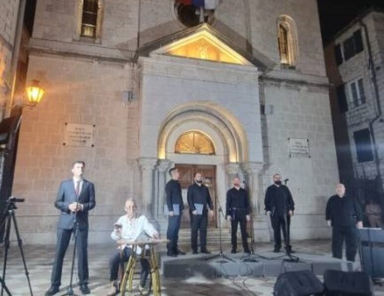 Вокални састав из Крагујевца отворио Хорски фестивал у Котору Вокални састав из Крагујевца отворио Хорски фестивал у Котору