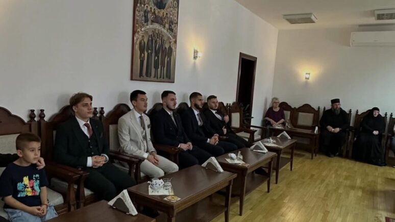 Матурирала једанаеста генерација богослова обновљене Богословије у Призрену Maturanti Prizren