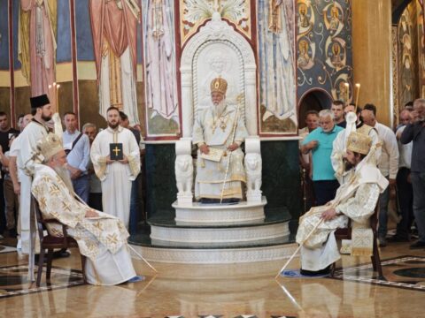Митрополит крфски Нектарије началствовао Литургијом у Саборном храму у Бару Mitropolit Nektarije Bar