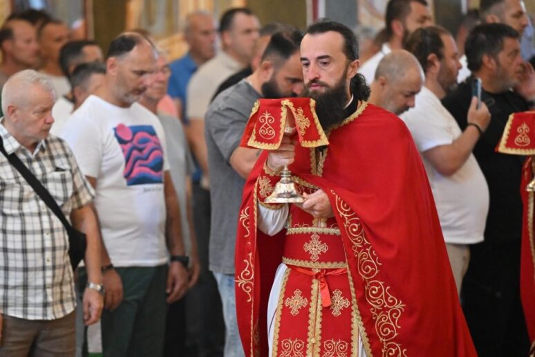 Otac Jovan Vuković u Baru: Uvijek smo na ispitu i moramo da pazimo Otac Jovan Vuković