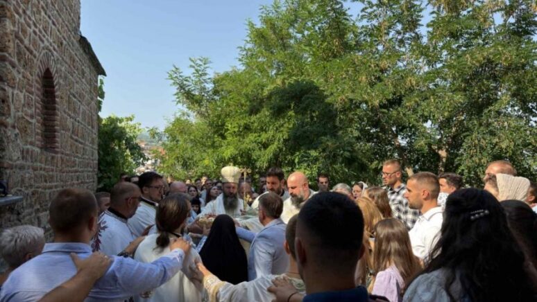 Призренска летња духовна школа почела Литургијом Призренска летња духовна школа почела Литургијом