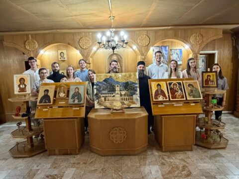 Изложба радова треће иконописачке колоније на Цетињу: Иконичност је од постанка свијета уткана у човјека Viber Slika 2026 07 18 20 39 51 400 980x735