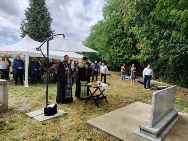 Molitveni pomen u Noskovačkoj Dubravi Molitveni pomen u Noskovačkoj Dubravi