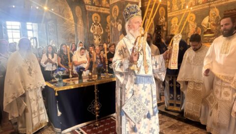 Празник Успења Пресвете Богородице свечано прослављен у манастиру Грачаница Празник Успења Пресвете Богородице свечано прослављен у манастиру Грачаница