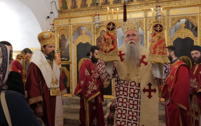Митрополит Јоаникије: Данас је празник анђела и увјерен сам да су са вама, драга дјецо, дошли анђели Дјечији сабор Света литургија у Цетињском манастиру 2026. 7 1080x675