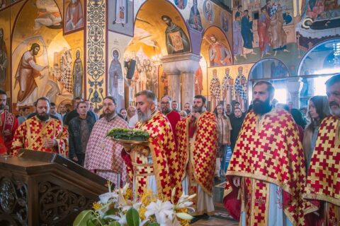 Крстовдан у подгоричком Саборном храму: Тајна крста је тајна наше вјере Крстовдан у подгоричком Саборном храму