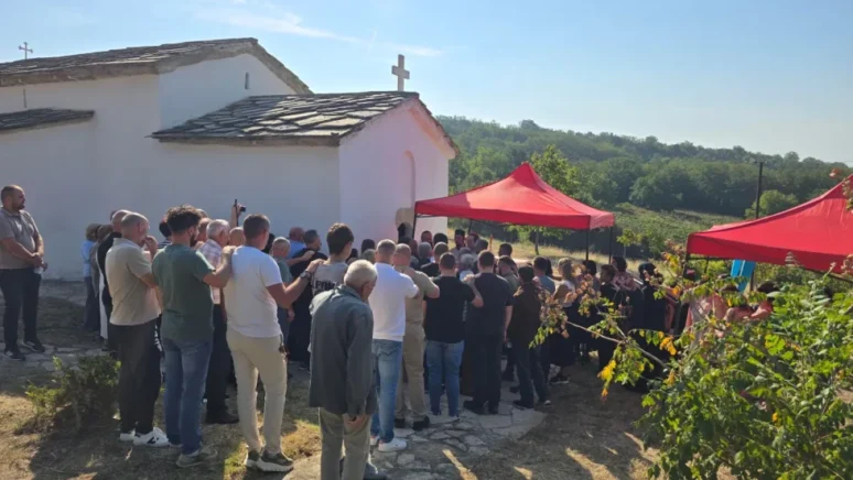 Метох манастира Високи Дечани у Великој Хочи прославио храмовну славу Метох манастира Високи Дечани у Великој Хочи прославио храмовну славу