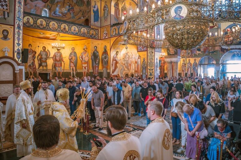 Митрополит Аристарх и епископ Пајсије богослужили у Саборном храму Христовог Васкрсења Митрополит Аристарх и епископ Пајсије богослужили у Саборном храму Христовог Васкрсења