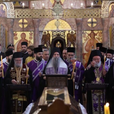 Патријарх Порфирије служио опело новопрестављеном генералу Ратку Младићу