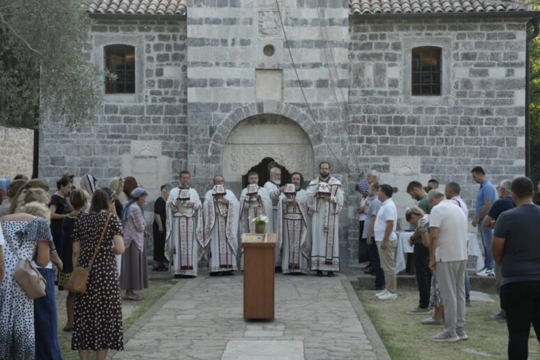 Празник Усјековање главе Светог Јована Крститеља у храму Светог Ђорђа под Горицом Празник Усјековање главе Светог Јована Крститеља у храму Светог Ђорђа под Горицом