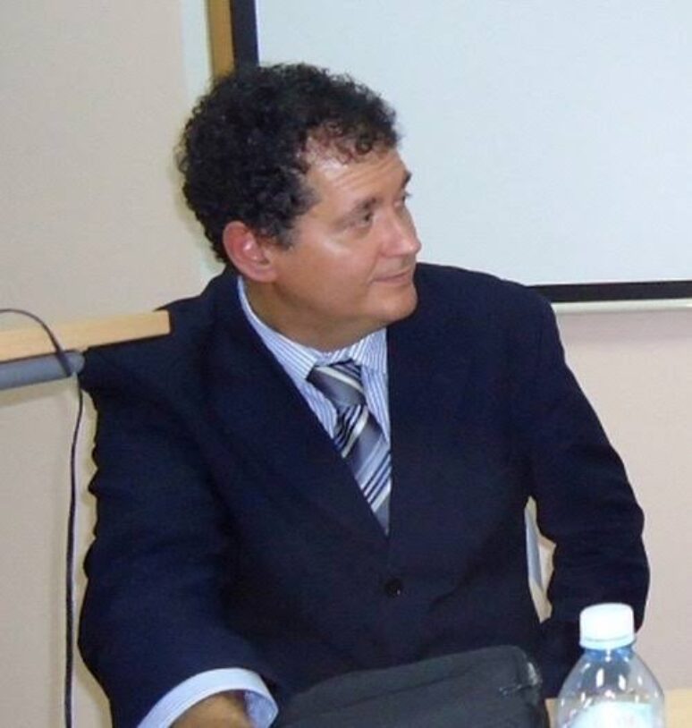 Ožiljci i opomene: Dr Boško Suvajdžić, Dekan Filološkog fakulteta u Beogradu Dr Boško Suvajdžić, Dekan Filološkog fakulteta u Beogradu