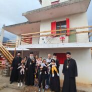 Митрополит Јоаникије посјетио штићенице Дома за маме