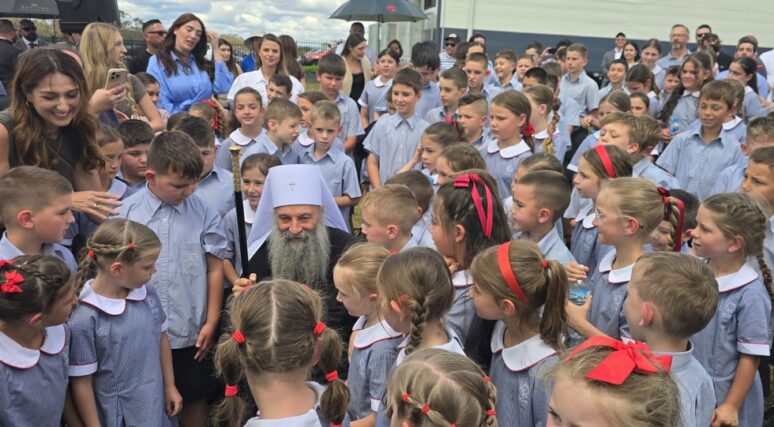 Патријарх Порфирије осветио камен темељац нове зграде Колеџа Светог Саве у Сиднеју Патријарх Порфирије осветио камен темељац нове зграде Колеџа Светог Саве у Сиднеју